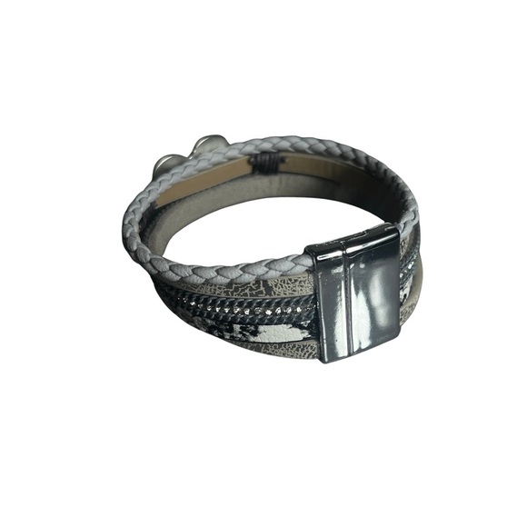 Layered Leather Magnetic Bracelet with Silver Heart Charm – Boho Chic - Picture 3 of 5